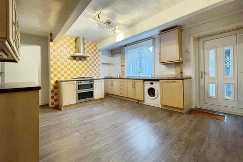 1 bedroom terraced house to rent, James Street, Bradford BD15