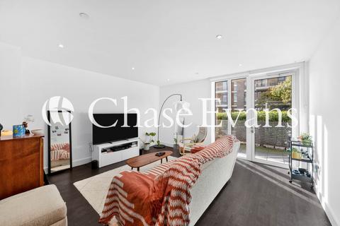 3 bedroom flat for sale, Duncombe House, 15 Royal Arsenal Riverside, Victory Parade, Woolwich, SE18