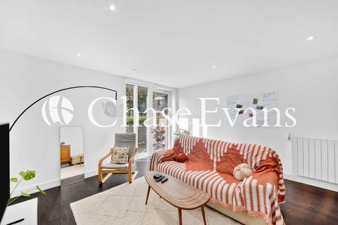 3 bedroom flat for sale, Duncombe House, 15 Royal Arsenal Riverside, Victory Parade, Woolwich, SE18