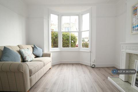 2 bedroom terraced house to rent, Station Road, Brighton, BN41