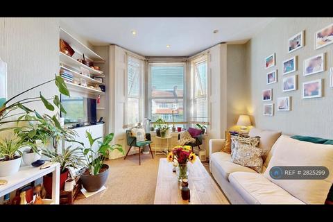 1 bedroom flat to rent, Station Mansions, London, N3