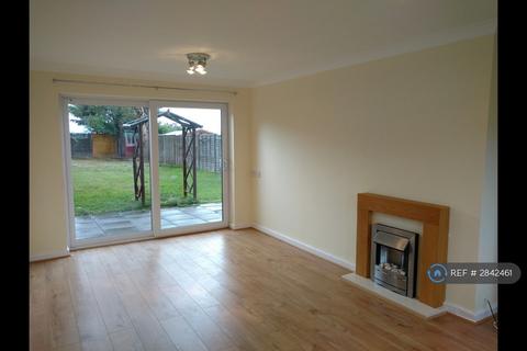 3 bedroom terraced house to rent, Swale Drive, Northampton, NN5