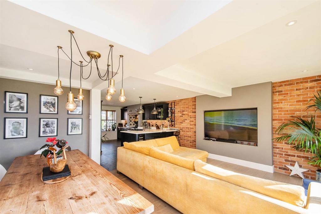 Kitchen/Diner/Family Room
