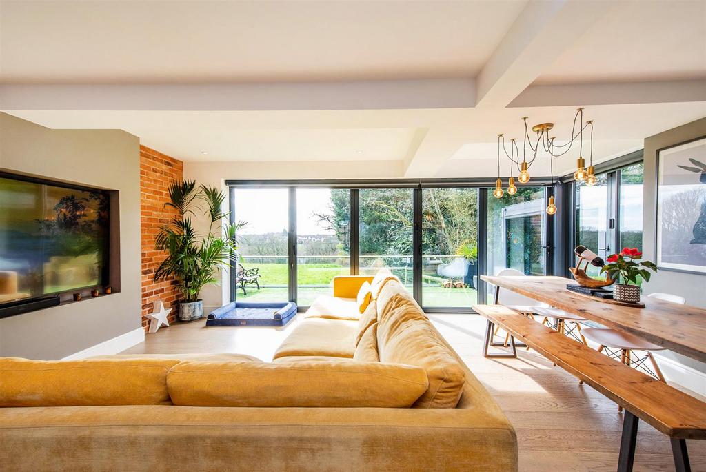Kitchen/Diner/Family Room