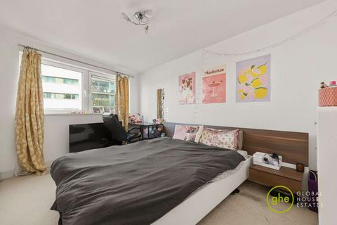 2 bedroom flat for sale, 2 Albert Basin Way, Royal Docks, London