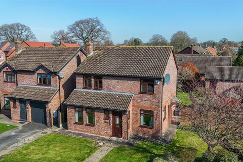 4 bedroom detached house for sale, Almond Drive, Ellesmere.