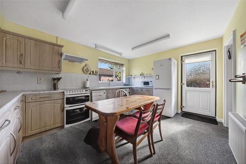 4 bedroom detached house for sale, Almond Drive, Ellesmere.