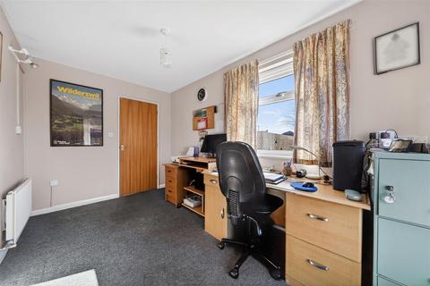 4 bedroom detached house for sale, Almond Drive, Ellesmere.
