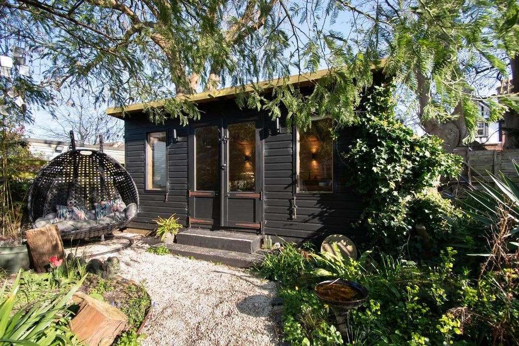Garden studio