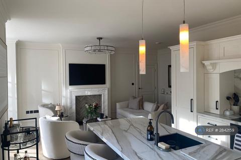 2 bedroom flat to rent, Royles Square, Alderley Edge, SK9