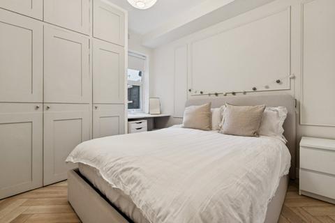 2 bedroom maisonette for sale, Southfield Road, London