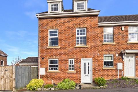 3 bedroom end of terrace house for sale, Hawthorn Road, Blaydon NE21