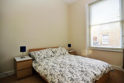 2 bedroom flat to rent, Castletown Road, West Kensington, London