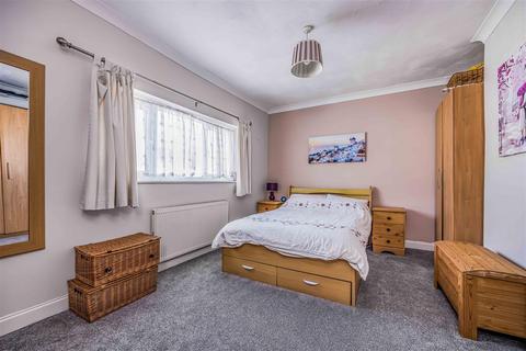 3 bedroom end of terrace house for sale, Powerscourt Road, Portsmouth PO2