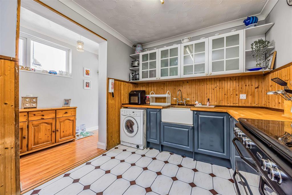 94 Powerscourt Road, Portsmouth-Small-Portico Marke
