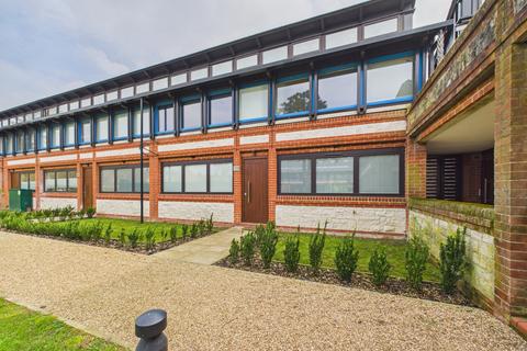2 bedroom apartment for sale, Uplands House, Four Ashes Road, Buckinghamshire, HP15 6DY