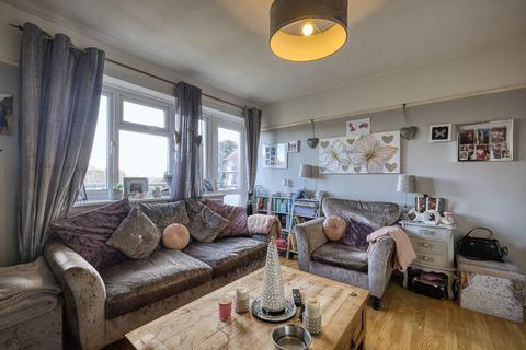 2 bedroom flat for sale, Highfield Road, Ramsgate, CT12