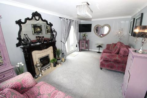 3 bedroom detached house for sale, Kestrel Road, Barnsley
