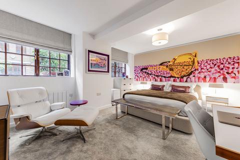 2 bedroom flat for sale, Mandeville Courtyard, 142 Battersea Park Road, London
