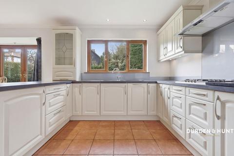 4 bedroom detached house for sale, Cloverly Road, Ongar, CM5