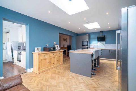 3 bedroom semi-detached bungalow for sale, Abingdon Road, Luton, LU4