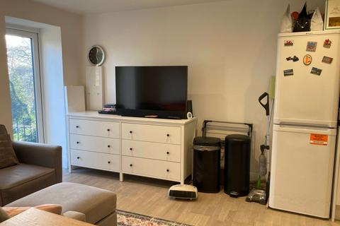 2 bedroom flat to rent, Central Hill, London SE19