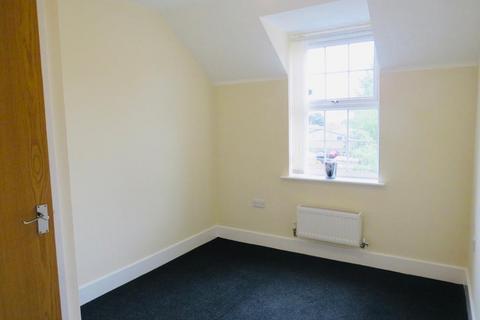 2 bedroom apartment to rent, Brentwood Grove, Leigh, WN7 1UG