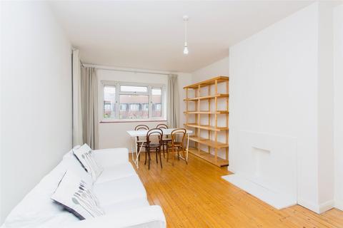 1 bedroom flat to rent, Fineran Court, St Johns Hill, London, SW11