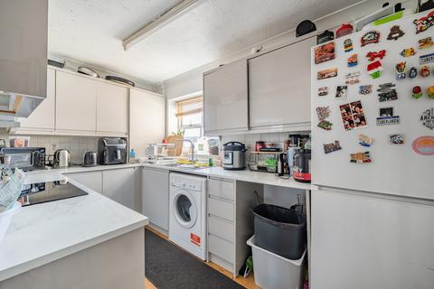 2 bedroom apartment for sale, Kennet Square, Mitcham CR4