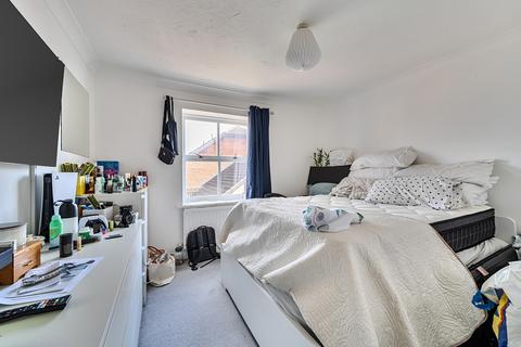 2 bedroom apartment for sale, Kennet Square, Mitcham CR4
