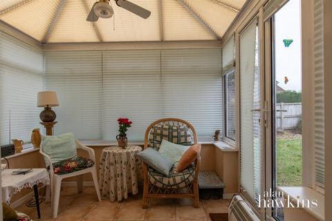 3 bedroom detached bungalow for sale, Longleaze, Royal Wootton Bassett