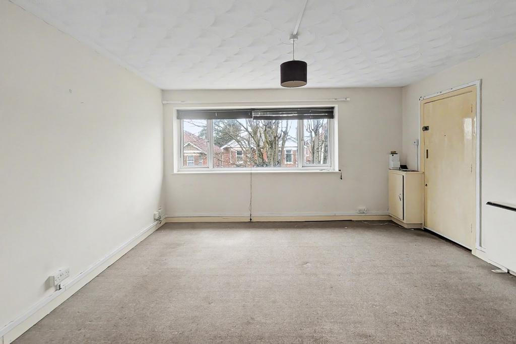 Apartment in Southampton - View 4