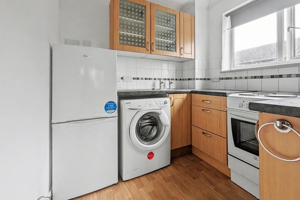 Apartment in Southampton - View 5