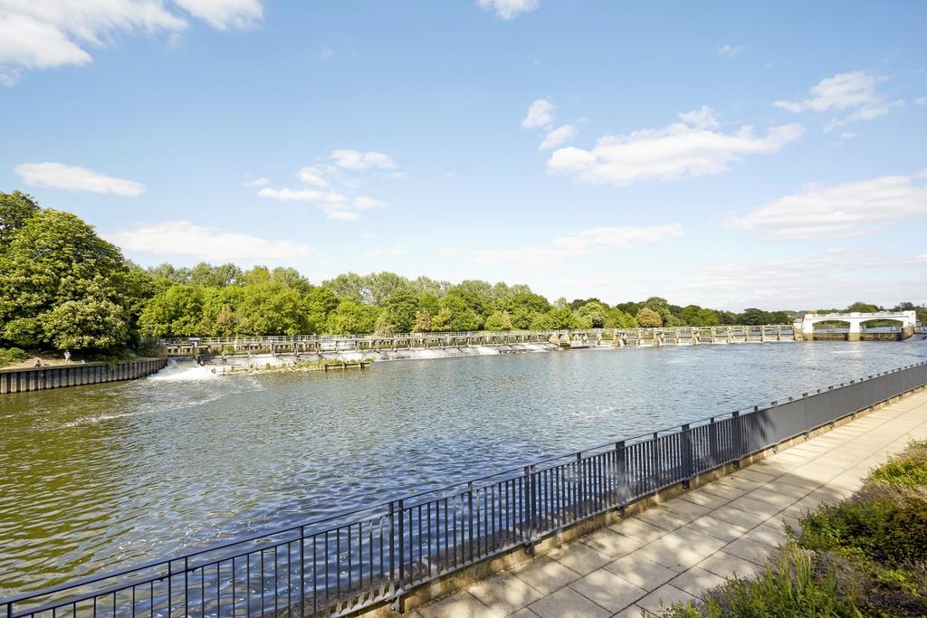 Teddington Rivers...