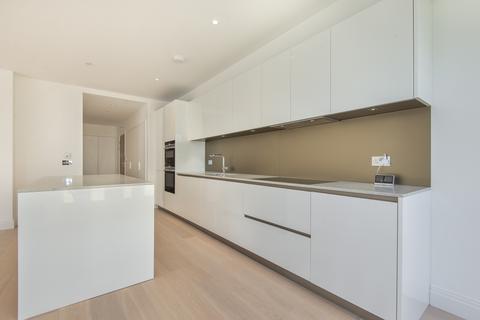 3 bedroom apartment to rent, Pinewood Gardens Teddington TW11