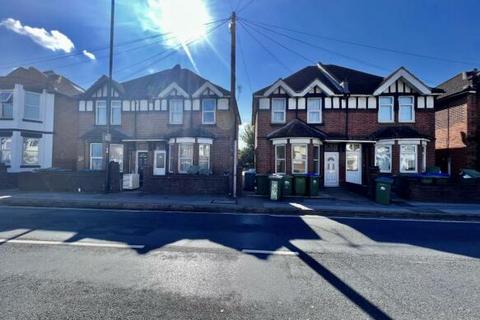 1 bedroom apartment to rent, Bitterne Road West, SOUTHAMPTON