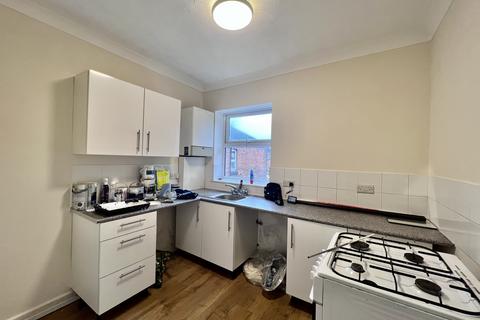 1 bedroom apartment to rent, Bitterne Road West, SOUTHAMPTON
