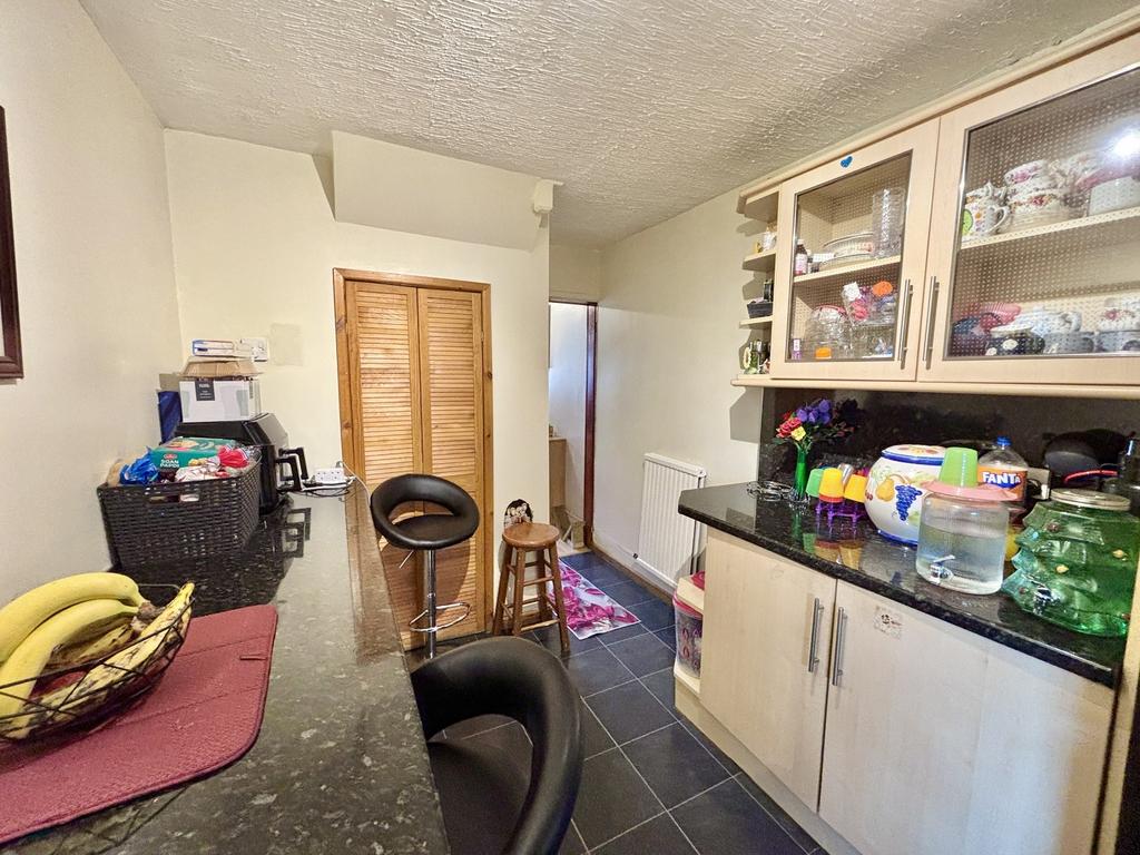 Kitchen / Breakfast Room