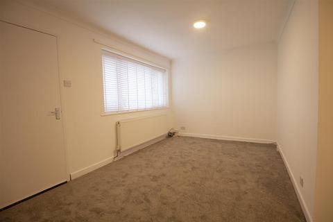 2 bedroom apartment to rent, Sandheys, Manchester M34