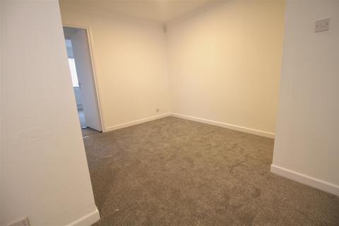 2 bedroom apartment to rent, Sandheys, Manchester M34