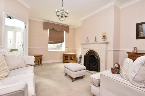 2 bedroom end of terrace house for sale, Grange Buildings, Morley, Leeds, West Yorkshire