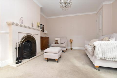 2 bedroom end of terrace house for sale, Grange Buildings, Morley, Leeds, West Yorkshire