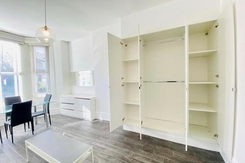 undefined, Birdhurst Road, South Croydon, CR2