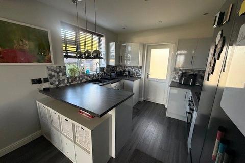 2 bedroom bungalow for sale, Gogarth Avenue, Dwygyfylchi, Penmaenmawr, Conwy, LL34