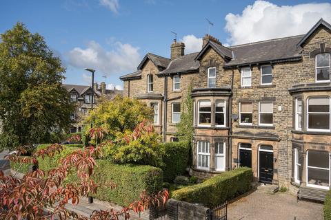 2 bedroom flat for sale, Grove Road, Harrogate, HG1