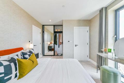 undefined, London CR0