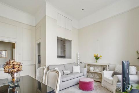 2 bedroom apartment to rent, Earls Court Square - London , ,