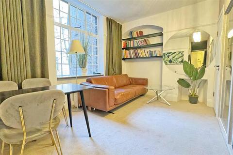 undefined, Chelsea Manor Street, LONDON