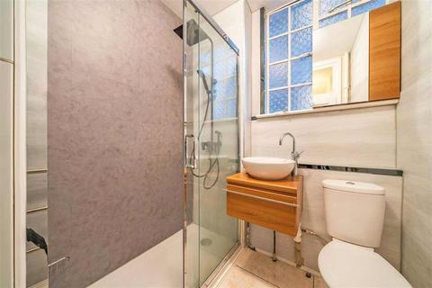 undefined, Chelsea Manor Street, LONDON
