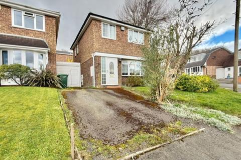 3 bedroom detached house to rent, Stawberry Close, Tividale, B69 1NU